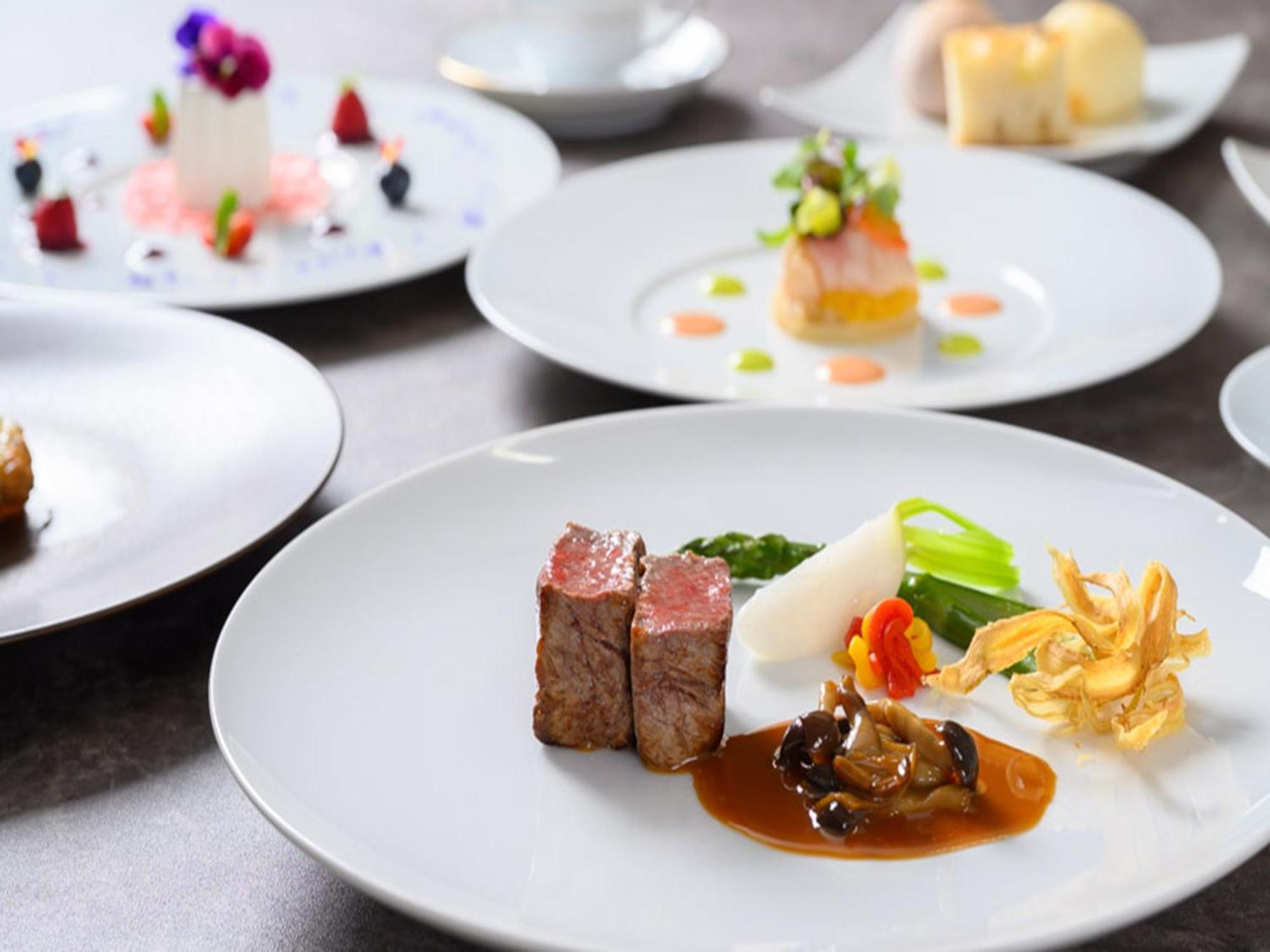 Shin Furano Prince Hotel Zewnętrze zdjęcie A sample of French cuisine