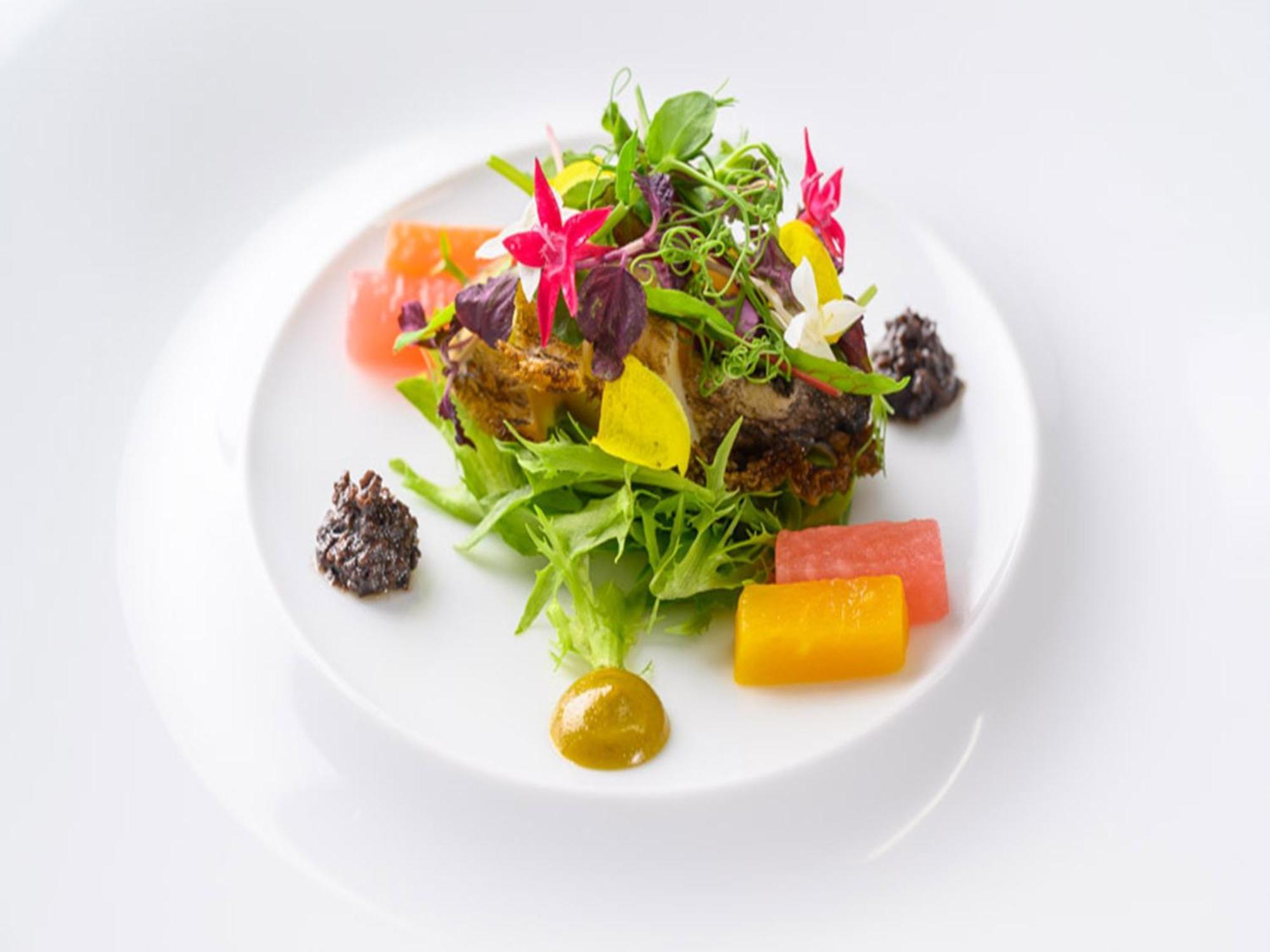 Shin Furano Prince Hotel Zewnętrze zdjęcie A salad prepared by a culinary student