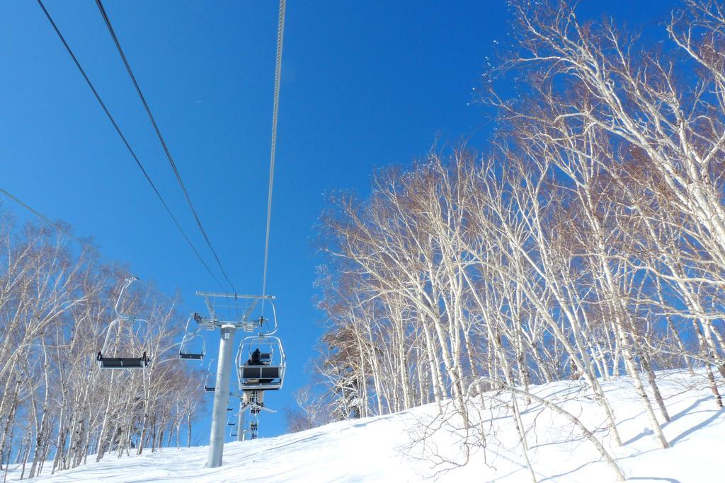 Shin Furano Prince Hotel Zewnętrze zdjęcie The ski lift at Furano Ski Resort