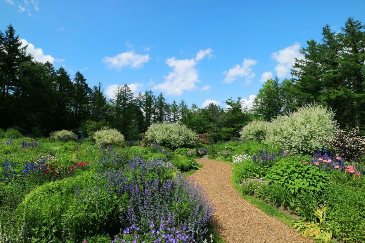 Shin Furano Prince Hotel Zewnętrze zdjęcie The Gardens of the Gulf
